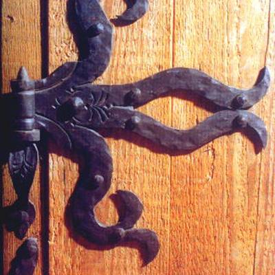 Old hand-wrought hinges 1